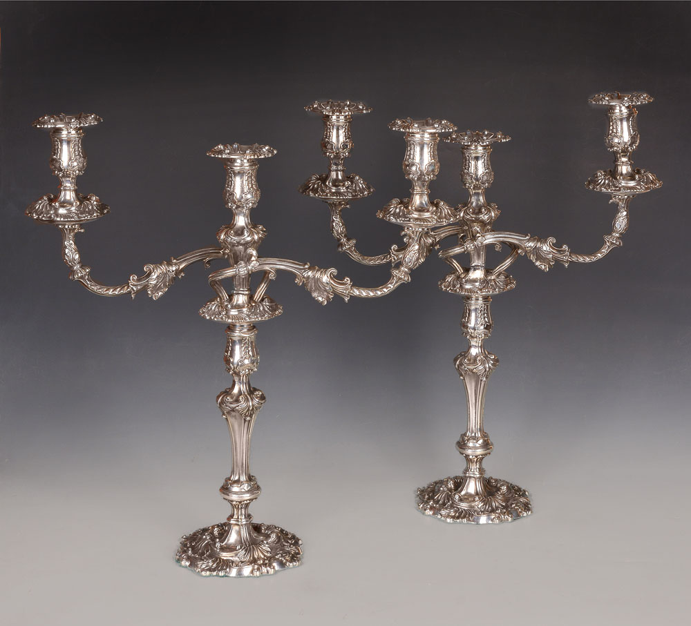  PAR DE ANTIGUOS CANDELABROS INGLESES EPOCA JORGE III.