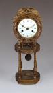 Lote 685: ANTIGUO RELOJ FRANCES IMPERIO DE BRONCE PATINADO. Lote 685: ANTIGUO RELOJ FRANCES IMPERIO DE BRONCE PATINADO. ANTIGUO RELOJ FRANCES IMPERIO DE BRONCE PATINADO.