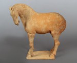 Lote 686: ANTIGUO CABALLO CHINO ESTILO TANG. Lote 686: ANTIGUO CABALLO CHINO ESTILO TANG. ANTIGUO CABALLO CHINO ESTILO TANG.