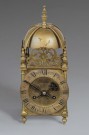 Lote 713: RELOJ DE APOYO INGLES DE LOS DENOMINADOS 'LANTERN CLOCK'. RELOJ DE APOYO INGLES DE LOS DENOMINADOS 'LANTERN CLOCK'.