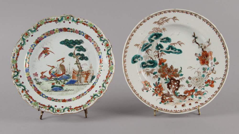  DOS PLATOS DE PORCELANA DE LA COMPAGNIE DES INDES.