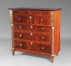 Lote 260: ANTIGUA COMODA INGLESA REGENCY SIGLO XIX. Lote 260: ANTIGUA COMODA INGLESA REGENCY SIGLO XIX. ANTIGUA COMODA INGLESA REGENCY SIGLO XIX.