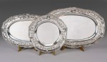 Lote 426: TRES ANTIGUAS BANDEJAS EUROPEAS DE PLATA SELLADA. Lote 426: TRES ANTIGUAS BANDEJAS EUROPEAS DE PLATA SELLADA. TRES ANTIGUAS BANDEJAS EUROPEAS DE PLATA SELLADA.