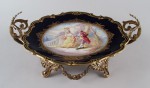 Lote 735: TARJETERO FRANCES DE PORCELANA Y BRONCE. Lote 735: TARJETERO FRANCES DE PORCELANA Y BRONCE. TARJETERO FRANCES DE PORCELANA Y BRONCE.