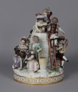 Lote 699: ANTIGUO GRUPO DE PORCELANA ALEMANA DE MEISSEN. Lote 699: ANTIGUO GRUPO DE PORCELANA ALEMANA DE MEISSEN. ANTIGUO GRUPO DE PORCELANA ALEMANA DE MEISSEN.