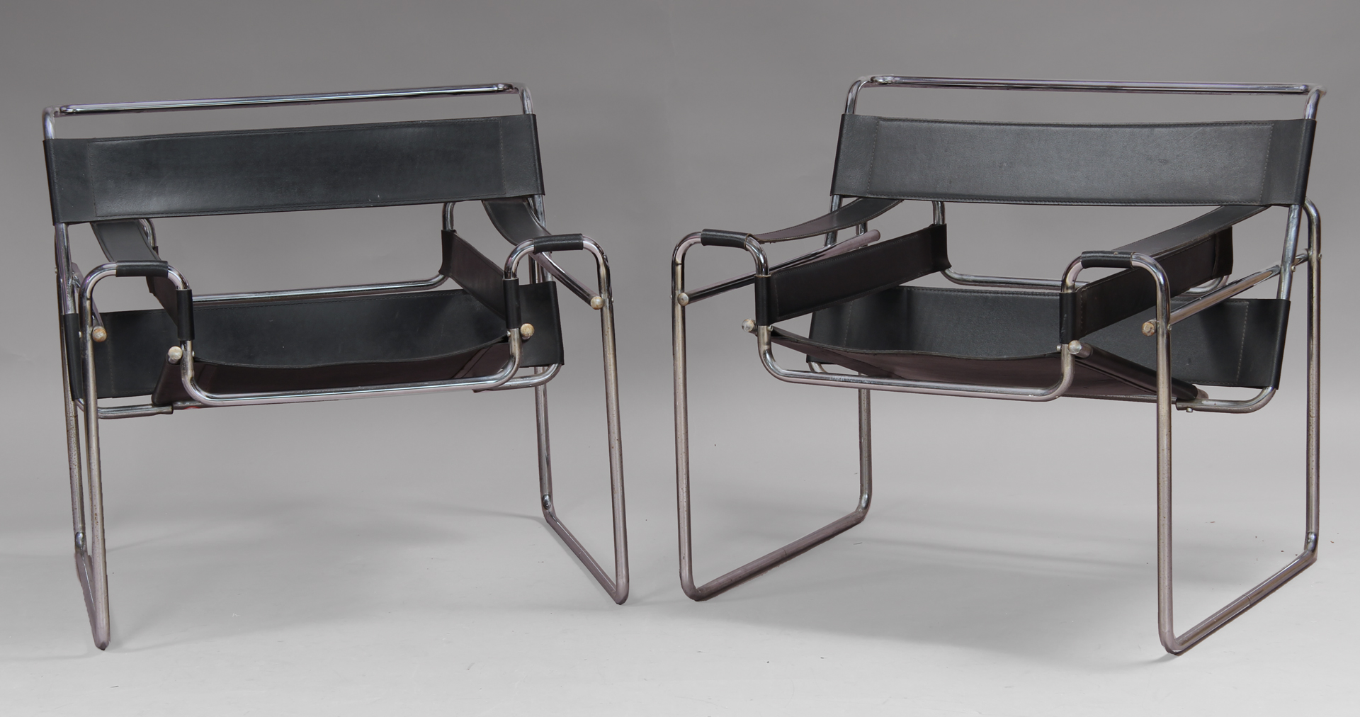  PAR DE SILLONES DISEÑO DE MARCEL BREUER.