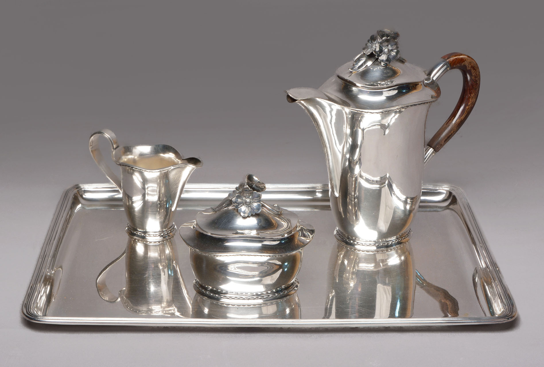  JUEGO DE PLATA SUECA SELLADA PARA CAFE.
