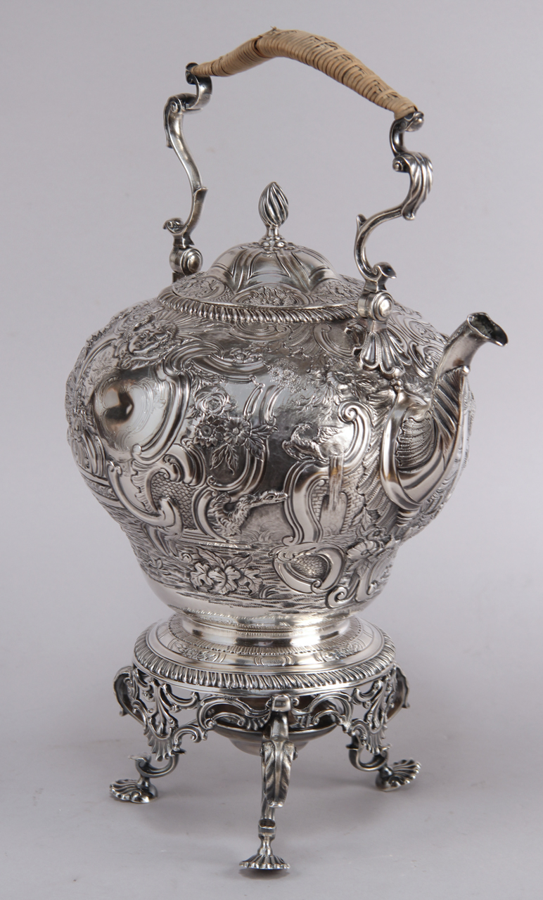  ANTIGUO SAMOVAR DE EPOCA JORGE III. 