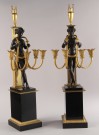 Lote 786: PAR DE CANDELABROS FRANCESES ESTILO IMPERIO SIGLO XIX. Lote 786: PAR DE CANDELABROS FRANCESES ESTILO IMPERIO SIGLO XIX. PAR DE CANDELABROS FRANCESES ESTILO IMPERIO SIGLO XIX.