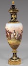 Lote 646: IMPORTANTE POTICHE FRANCES MANUFACTURA IMPERIAL DE SEVRES. Lote 646: IMPORTANTE POTICHE FRANCES MANUFACTURA IMPERIAL DE SEVRES. IMPORTANTE POTICHE FRANCES MANUFACTURA IMPERIAL DE SEVRES.
