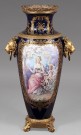 Lote 647: MAGNIFICA ANFORA FRANCESA MANUFACTURA DE SEVRES. Lote 647: MAGNIFICA ANFORA FRANCESA MANUFACTURA DE SEVRES. MAGNIFICA ANFORA FRANCESA MANUFACTURA DE SEVRES.