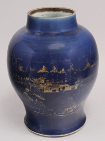 Lote 30: ANTIGUO POTICHE CHINO DE PORCELANA CON TAPA. Lote 30: ANTIGUO POTICHE CHINO DE PORCELANA CON TAPA. ANTIGUO POTICHE CHINO DE PORCELANA CON TAPA.
