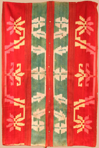 Lote 70: SOBRECAMA DE LANA CRIOLLA DE TEJIDO IKAT.  SOBRECAMA DE LANA CRIOLLA DE TEJIDO IKAT. 