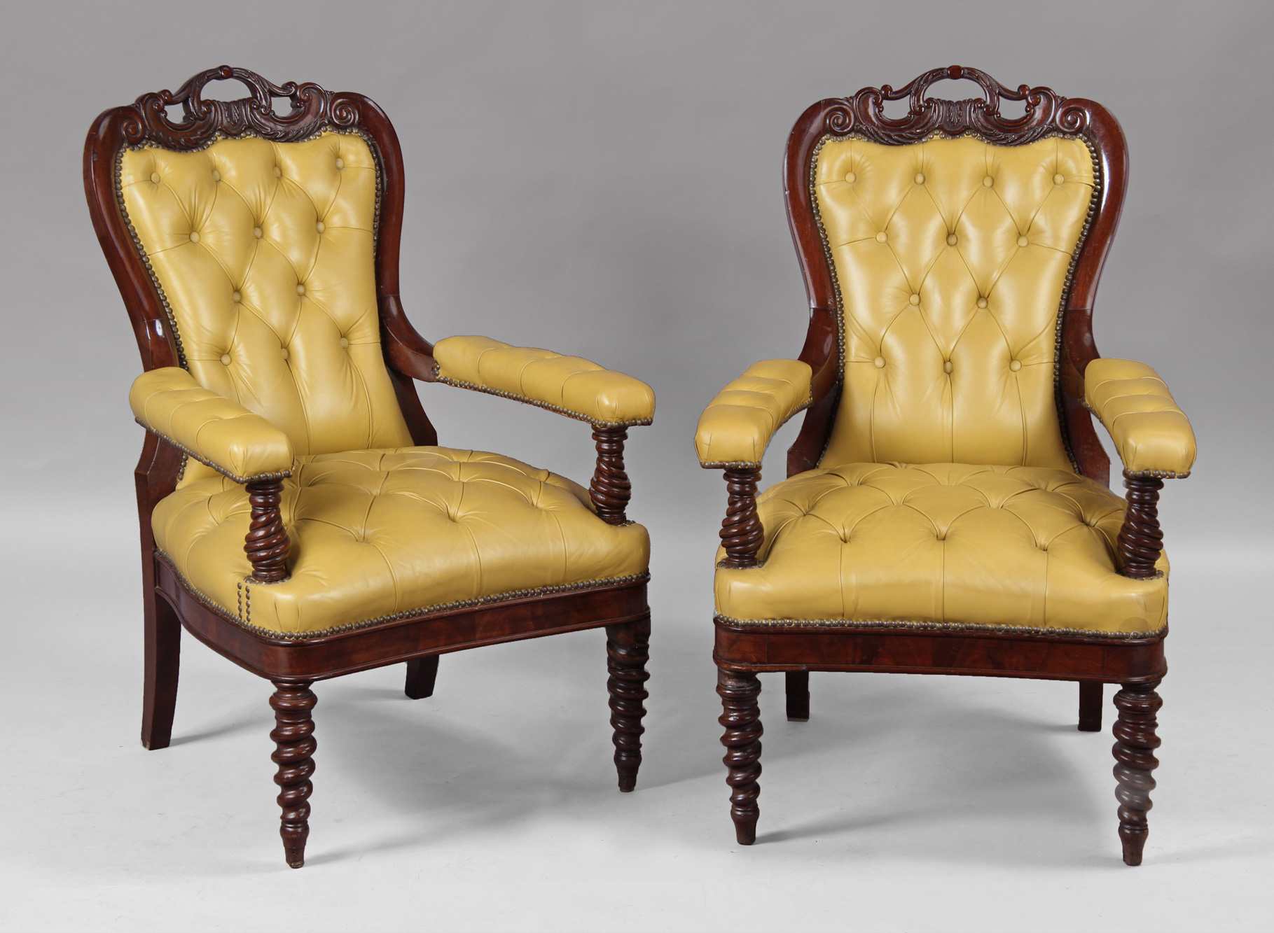  PAR DE ANTIGUOS SILLONES INGLESES VICTORIANOS.