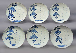 Lote 459: OCHO ANTIGUOS PLATOS DE PORCELANA COMPAGNIE DES INDES. OCHO ANTIGUOS PLATOS DE PORCELANA COMPAGNIE DES INDES.