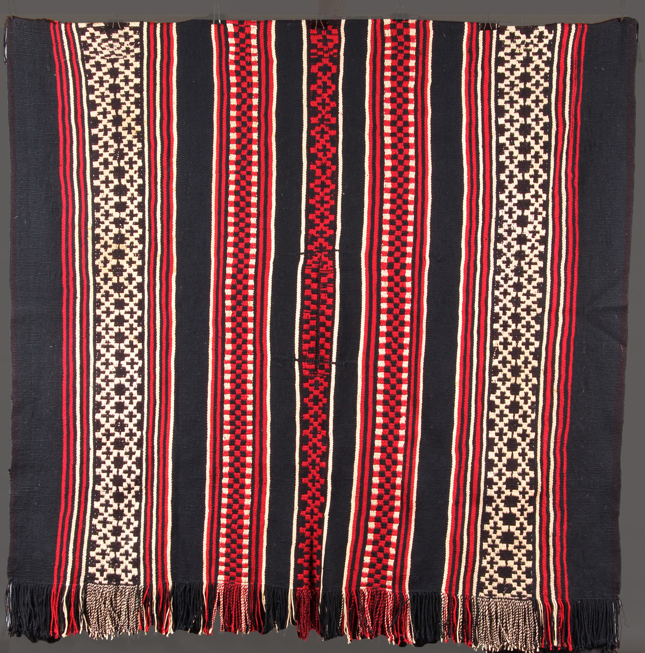  ANTIGUO PONCHO PAMPA DEL SIGLO XIX. 