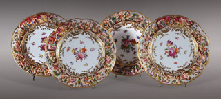 Lote 414: DOCE PLATOS DE PORCELANA NAPOLITANA DE CAPODIMONTE. DOCE PLATOS DE PORCELANA NAPOLITANA DE CAPODIMONTE.