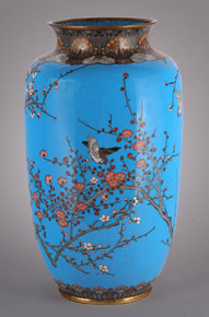 Lote 917: VASO JAPONES DE  BRONCE CLOISONNE.  VASO JAPONES DE  BRONCE CLOISONNE. 