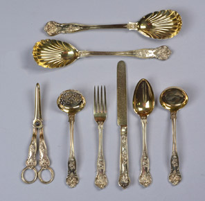 Lote 465: JUEGO DE CUBIERTOS DE PLATA INGLESA VICTORIANA PARA POSTRE.  JUEGO DE CUBIERTOS DE PLATA INGLESA VICTORIANA PARA POSTRE. 