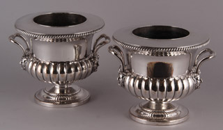 Lote 524: PAR DE ANTIGUOS WINE COOLER INGLESES OLD SHEFFIELD. PAR DE ANTIGUOS WINE COOLER INGLESES OLD SHEFFIELD.