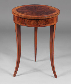 Lote 205: ANTIGUA MESA CIRCULAR AUSTRIACA ESTILO BIEDERMEIER.  ANTIGUA MESA CIRCULAR AUSTRIACA ESTILO BIEDERMEIER. 