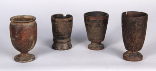 Lote 236: CUATRO ANTIGUOS VASOS ABORIGENES DEL SIGLO XVIII.  CUATRO ANTIGUOS VASOS ABORIGENES DEL SIGLO XVIII. 