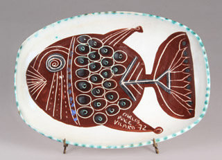 Lote 90: PAEZ VILARÓ, Carlos PLATO OVAL DE CERAMICA PINTADA A MANO.