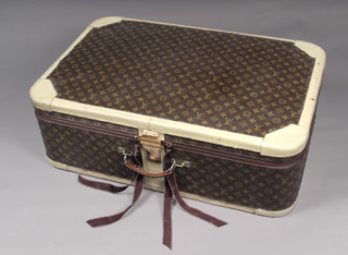 Lote 606: VALIJA FRANCESA ORIGINAL DE LOUIS VUITTON. VALIJA FRANCESA ORIGINAL DE LOUIS VUITTON.