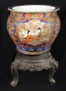 Lote 789: ANTIGUO CACHE POT DE PORCELANA JAPONESA DE IMARI. ANTIGUO CACHE POT DE PORCELANA JAPONESA DE IMARI.