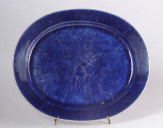 Lote 479: FUENTE DE ANTIGUA PORCELANA CHINA.  FUENTE DE ANTIGUA PORCELANA CHINA. 
