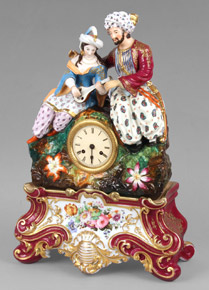 Lote 754: ANTIGUO RELOJ DE PORCELANA FRANCESA. ANTIGUO RELOJ DE PORCELANA FRANCESA.