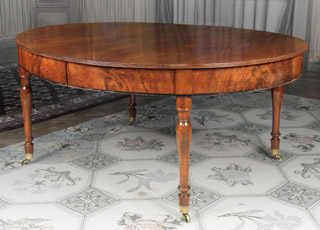 Lote 129: ANTIGUA MESA INGLESA GUILLERMO IV PARA COMEDOR. ANTIGUA MESA INGLESA GUILLERMO IV PARA COMEDOR.