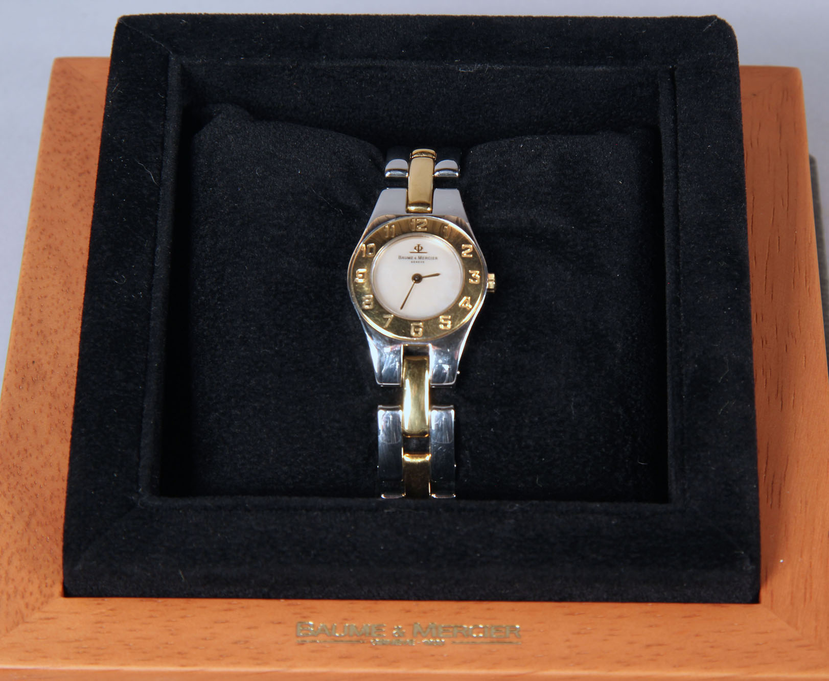  RELOJ PULSERA SUIZO DE DAMA BAUME Y MERCIER.