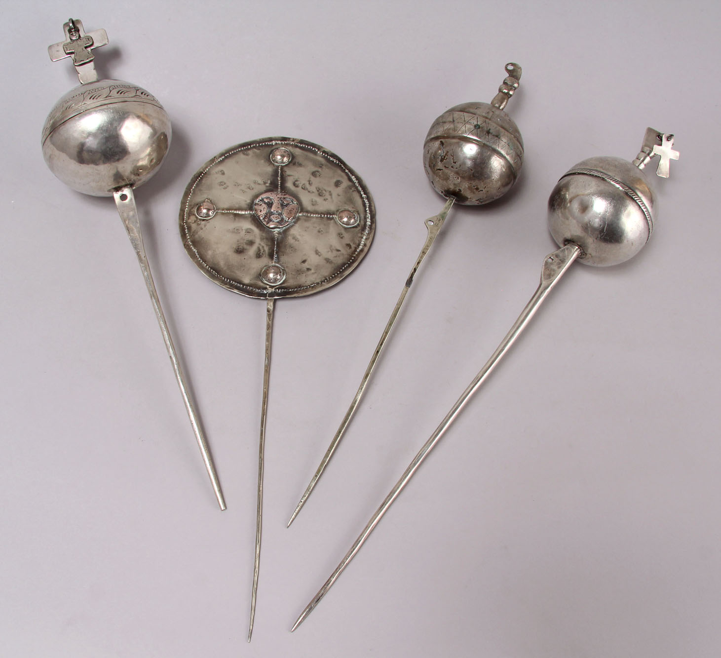 CUATRO ANTIGUOS TUPOS ARAUCANOS DEL SIGLO XIX. CUATRO ANTIGUOS TUPOS ARAUCANOS DEL SIGLO XIX.