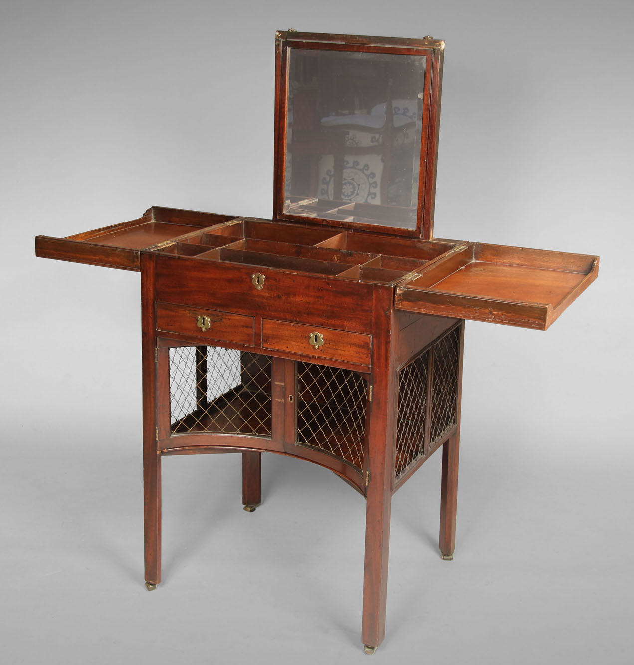  ANTIGUO MUEBLE TOILETTE INGLES PARA CABALLERO.