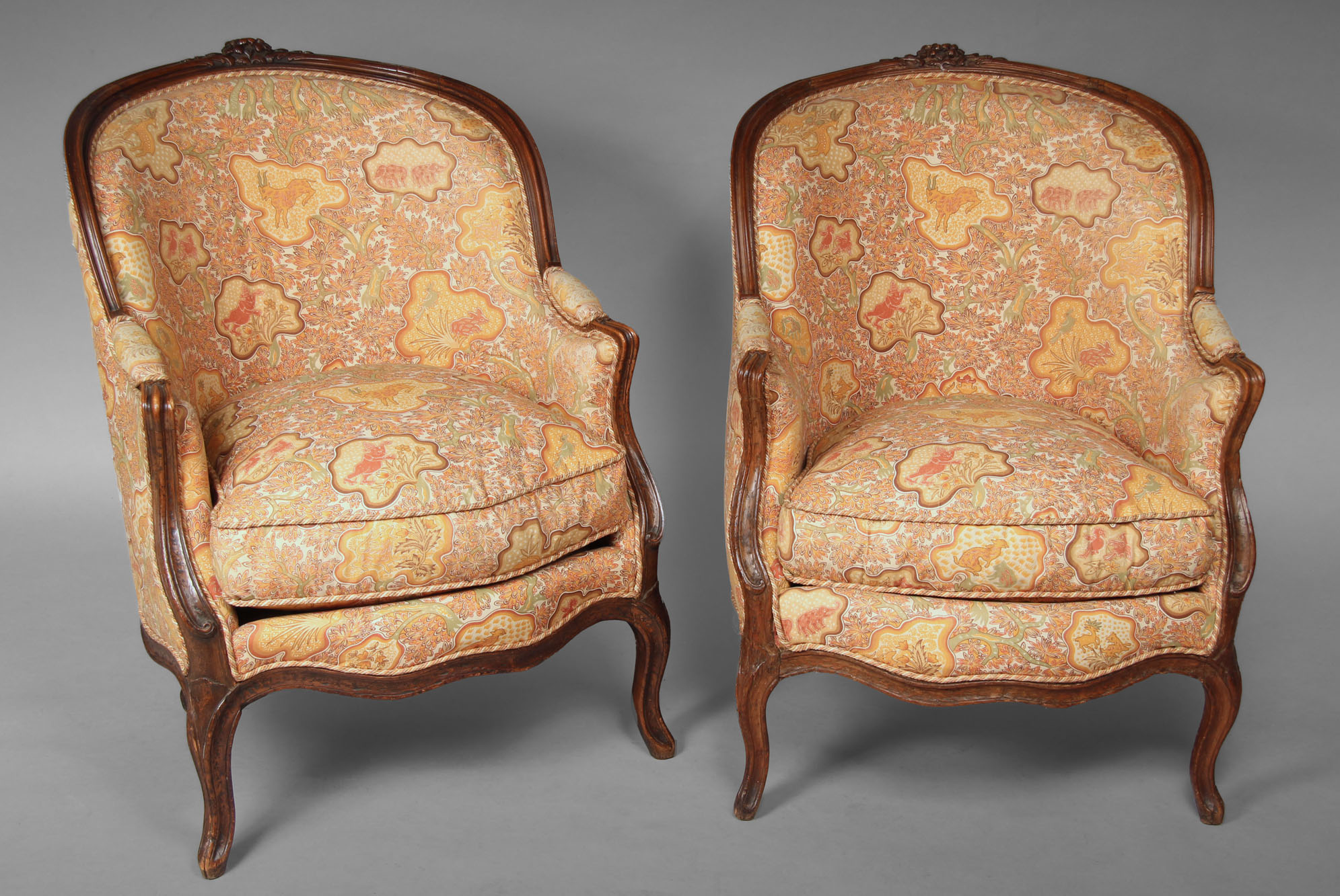  PAR DE SILLONES BERGERE ESTILO LUIS XV.