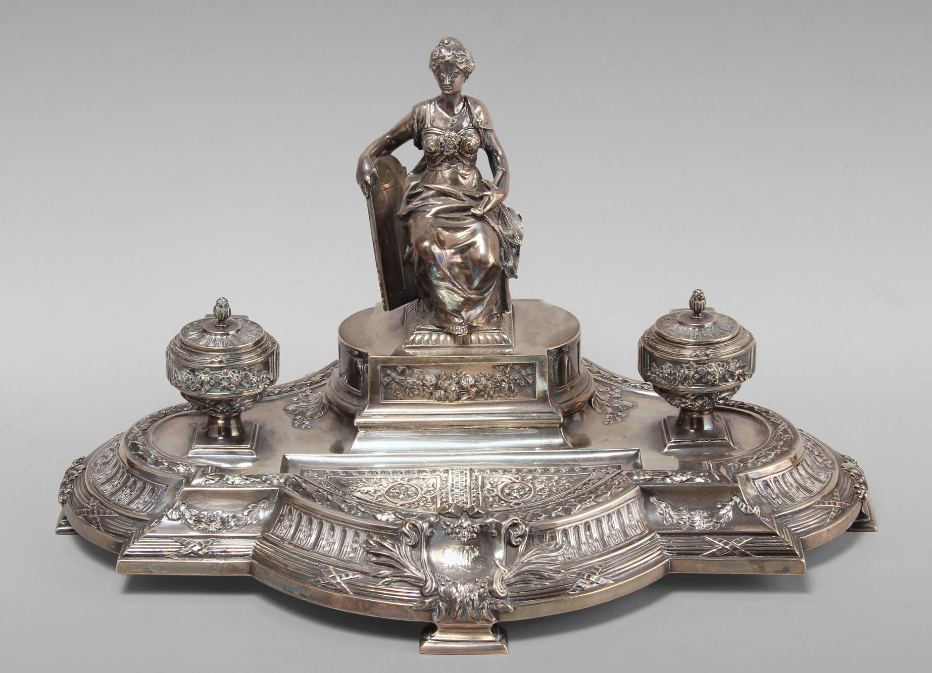 TINTERO DE PLATA FRANCESA SELLADA. TINTERO DE PLATA FRANCESA SELLADA.