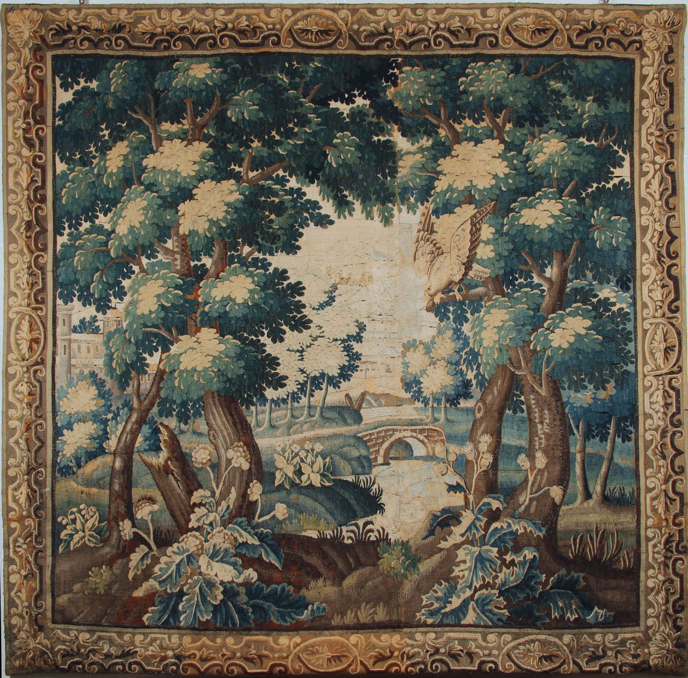  ANTIGUA TAPICERIA FRANCESA VERDURE SIGLO XVIII. 