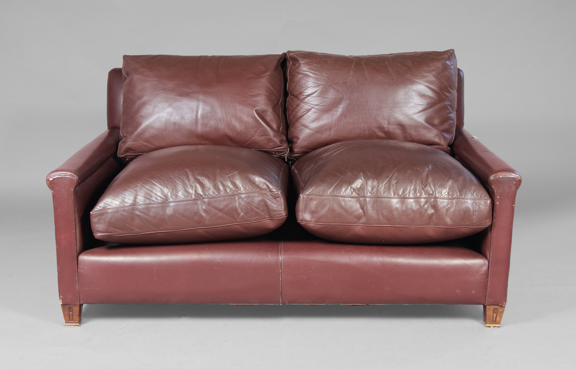  SOFA CONFORTABLE PARA DOS CUERPOS.