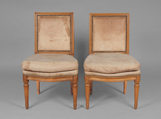 Lote 273: PAR DE SILLAS FRANCESAS ESTILO LUIS XVI.  PAR DE SILLAS FRANCESAS ESTILO LUIS XVI. 