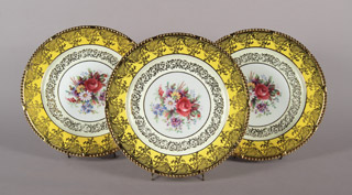 Lote 493: DOCE PLATOS DE PORCELANA INGLESA PARAGON PARA MESA.  DOCE PLATOS DE PORCELANA INGLESA PARAGON PARA MESA. 