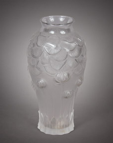 Lote 381: VASO FRANCES DE VIDRIO ARTISTICO FIRMADO LALIQUE VASO FRANCES DE VIDRIO ARTISTICO FIRMADO LALIQUE