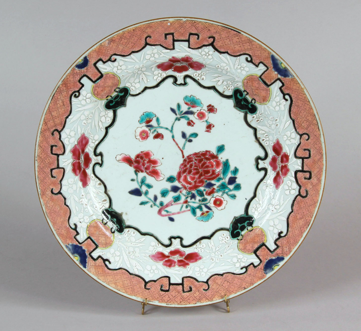  ANTIGUO PLATO DE PORCELANA CHINA DE LA FAMILLE ROSE.