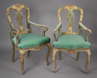 Lote 149: PAR DE PEQUEÑOS SILLONES VENECIANOS DEL SIGLO XIX. PAR DE PEQUEÑOS SILLONES VENECIANOS DEL SIGLO XIX.