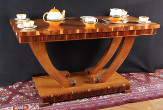 Lote 159: MESA PARA CENTRO DE ESTILO ART DECO.  MESA PARA CENTRO DE ESTILO ART DECO. 