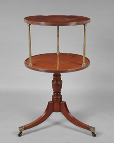 Lote 155: ANTIGUA 'DUMB-WAITER' INGLESA REGENCY.  ANTIGUA 'DUMB-WAITER' INGLESA REGENCY. 