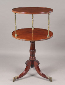 Lote 156: ANTIGUA 'DUMB-WAITER' INGLESA REGENCY.  ANTIGUA 'DUMB-WAITER' INGLESA REGENCY. 