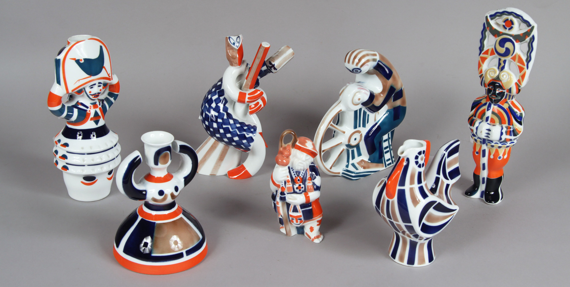  SIETE FIGURAS DE PORCELANA ESPAÑOLA SARGADELOS. 