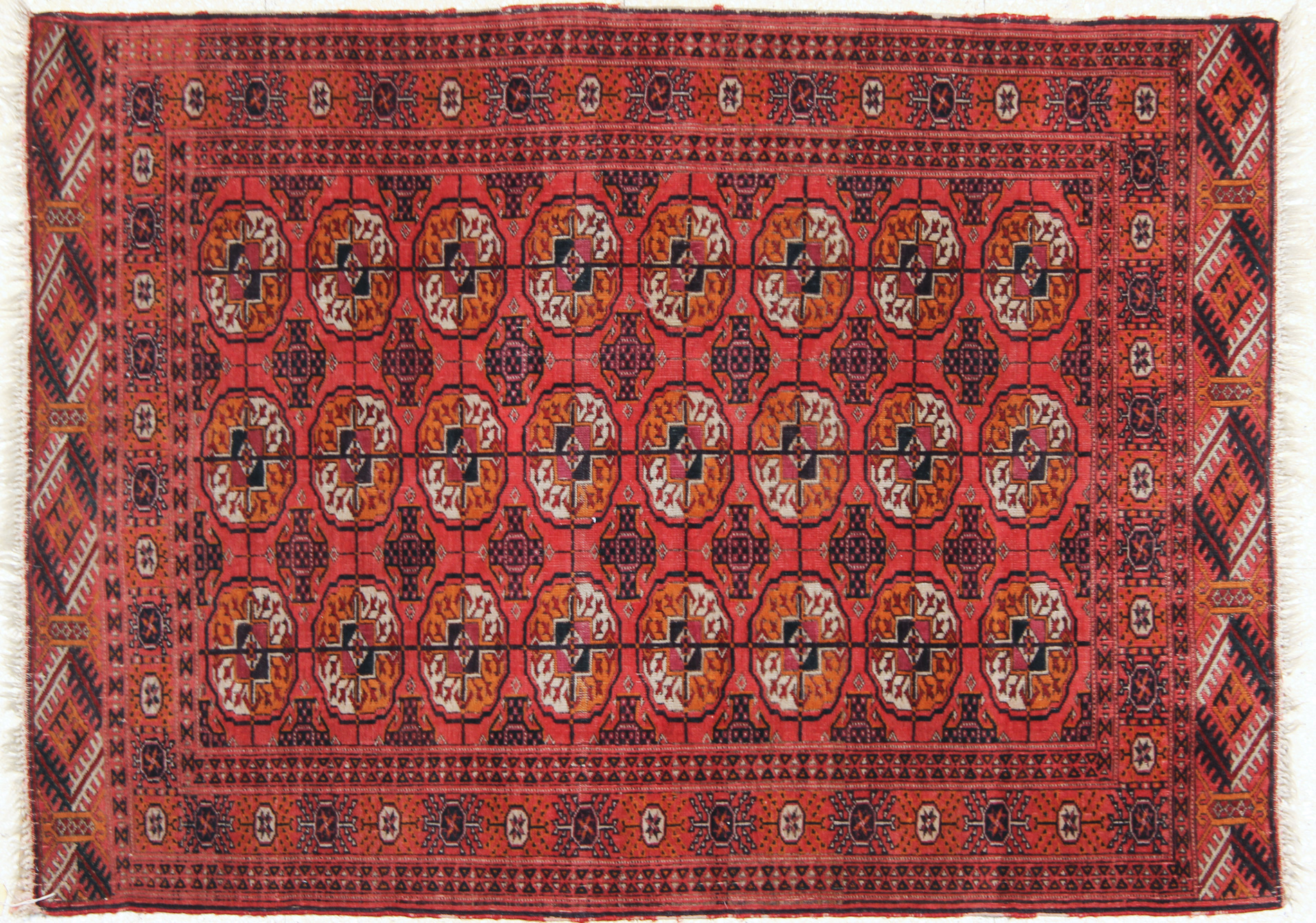 PEQUEÑA ALFOMBRA BOUCKARA DE LANA TEJIDA A MANO. PEQUEÑA ALFOMBRA BOUCKARA DE LANA TEJIDA A MANO.