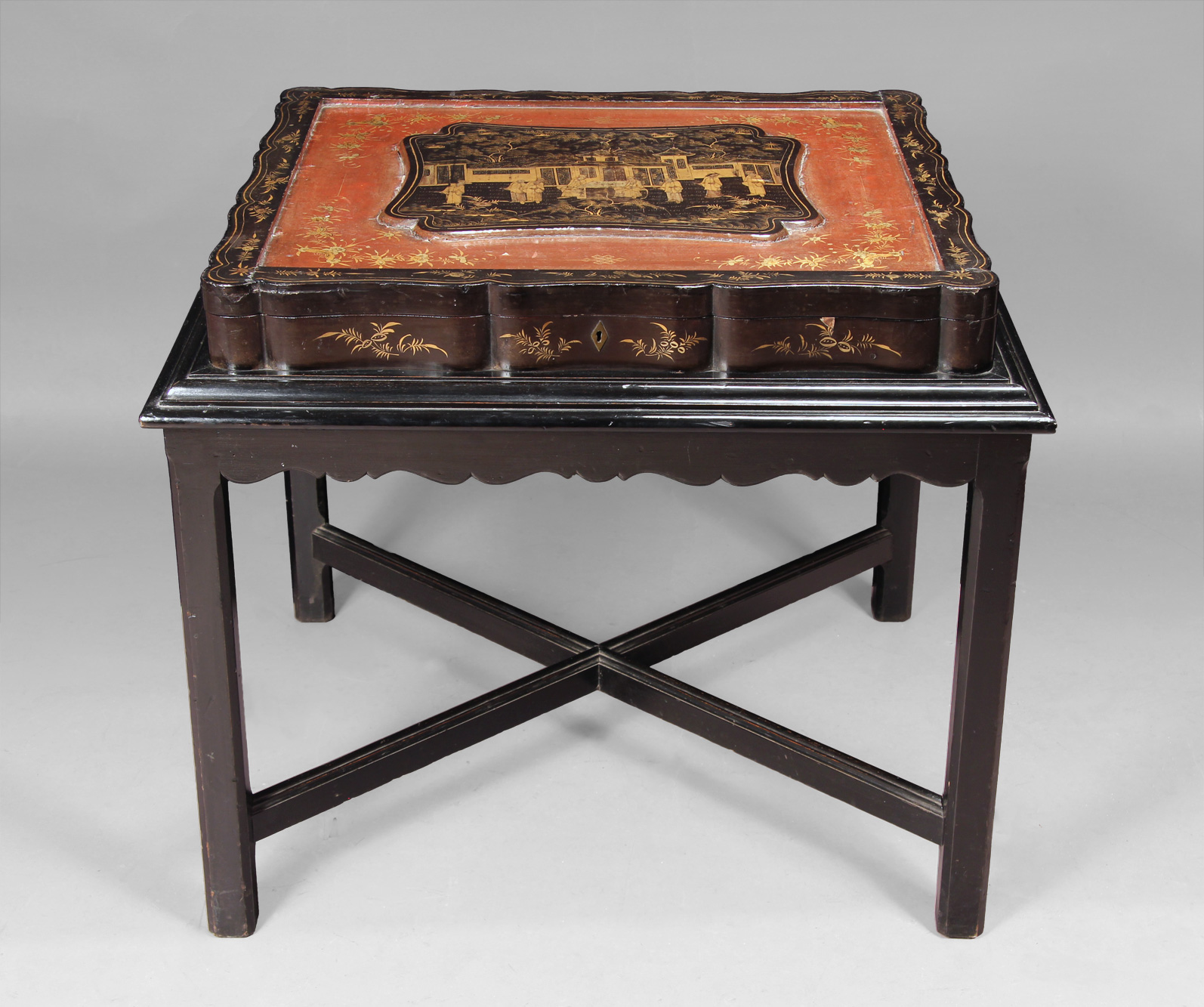  ANTIGUA CAJA CHINA RECTANGULAR PARA KIMONO.